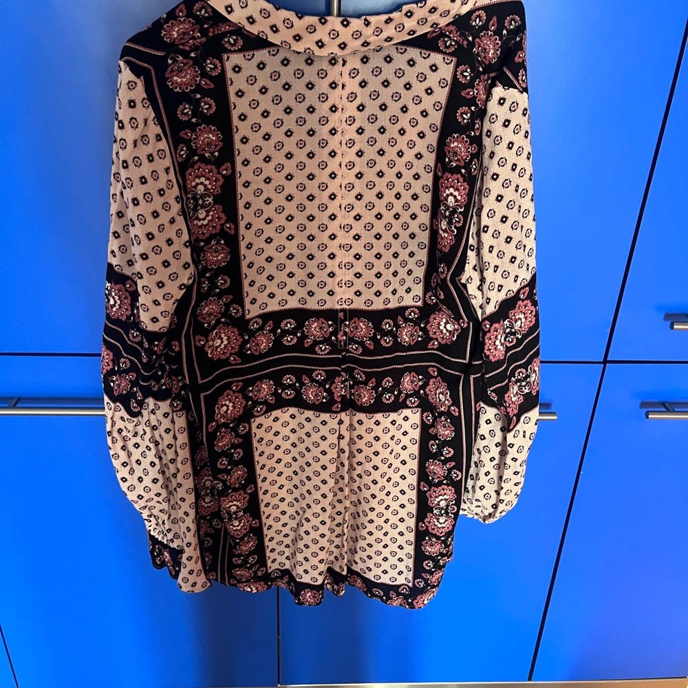 Free People Size Medium tan and Navy print